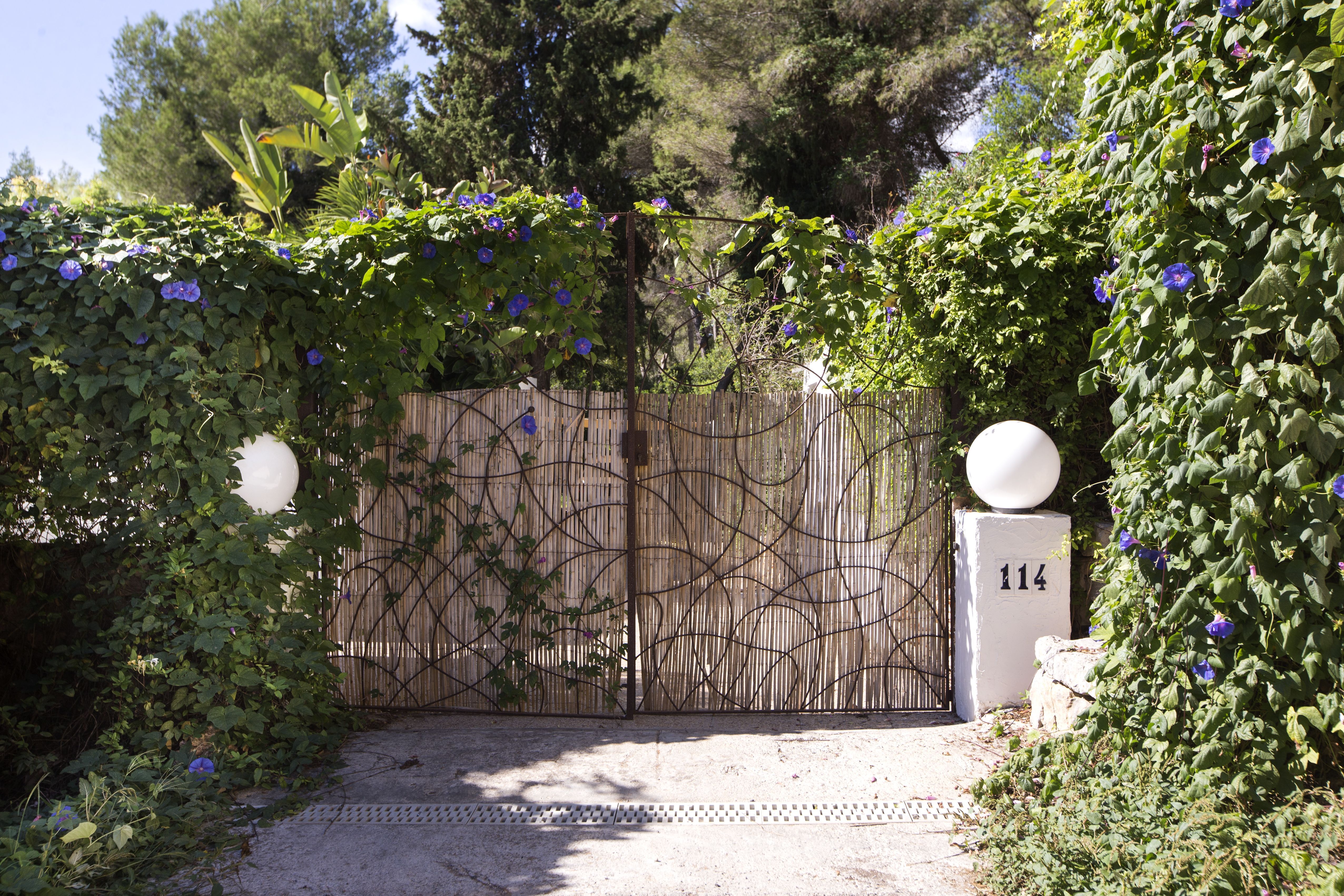 Villas in Ibiza for rent | Casa Devora