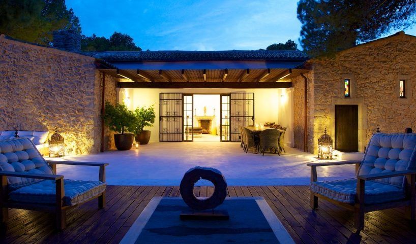 villas mediterraneas en ibiza