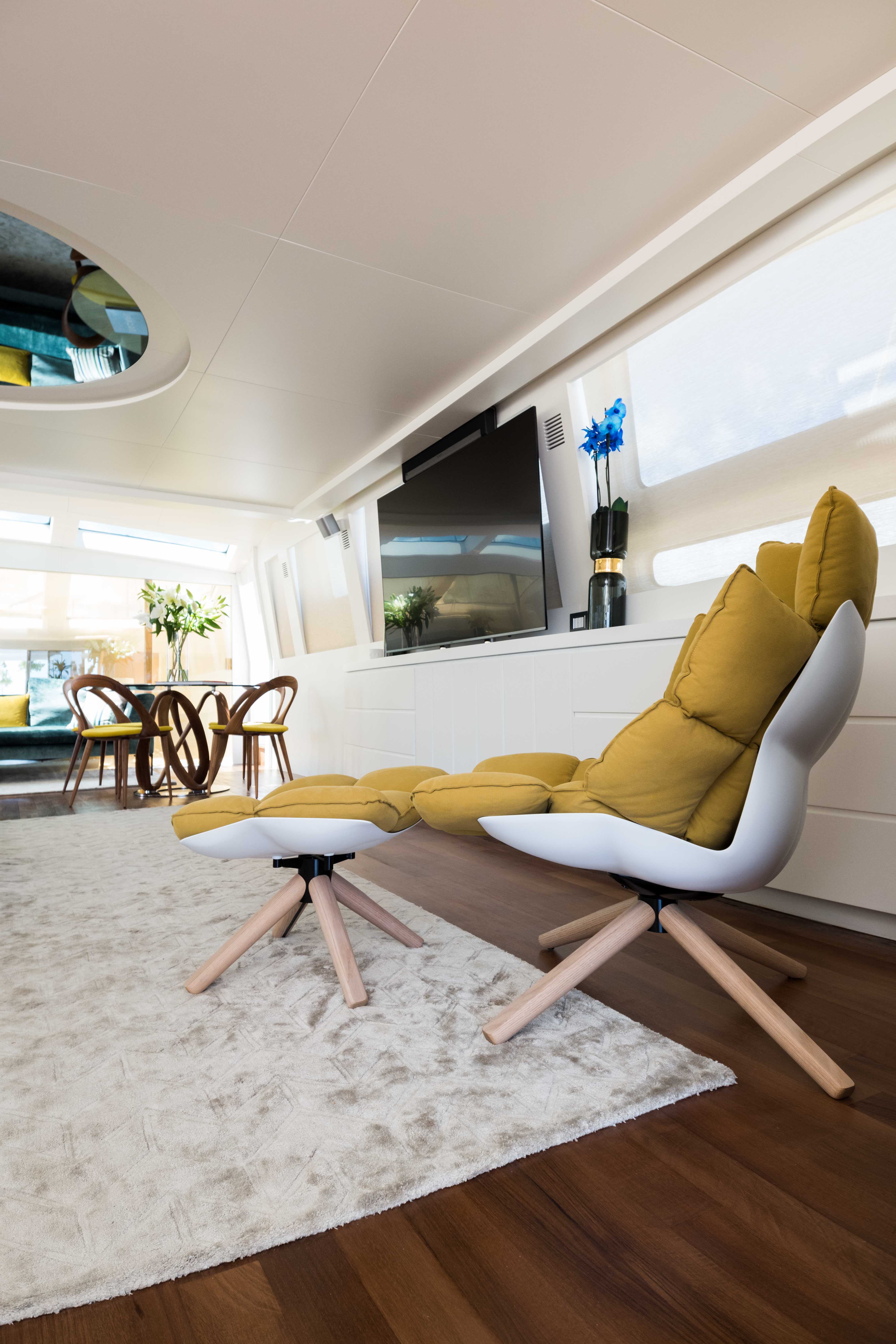 Ibiza yatch rental |  Tecnomar 36 Blue Jay