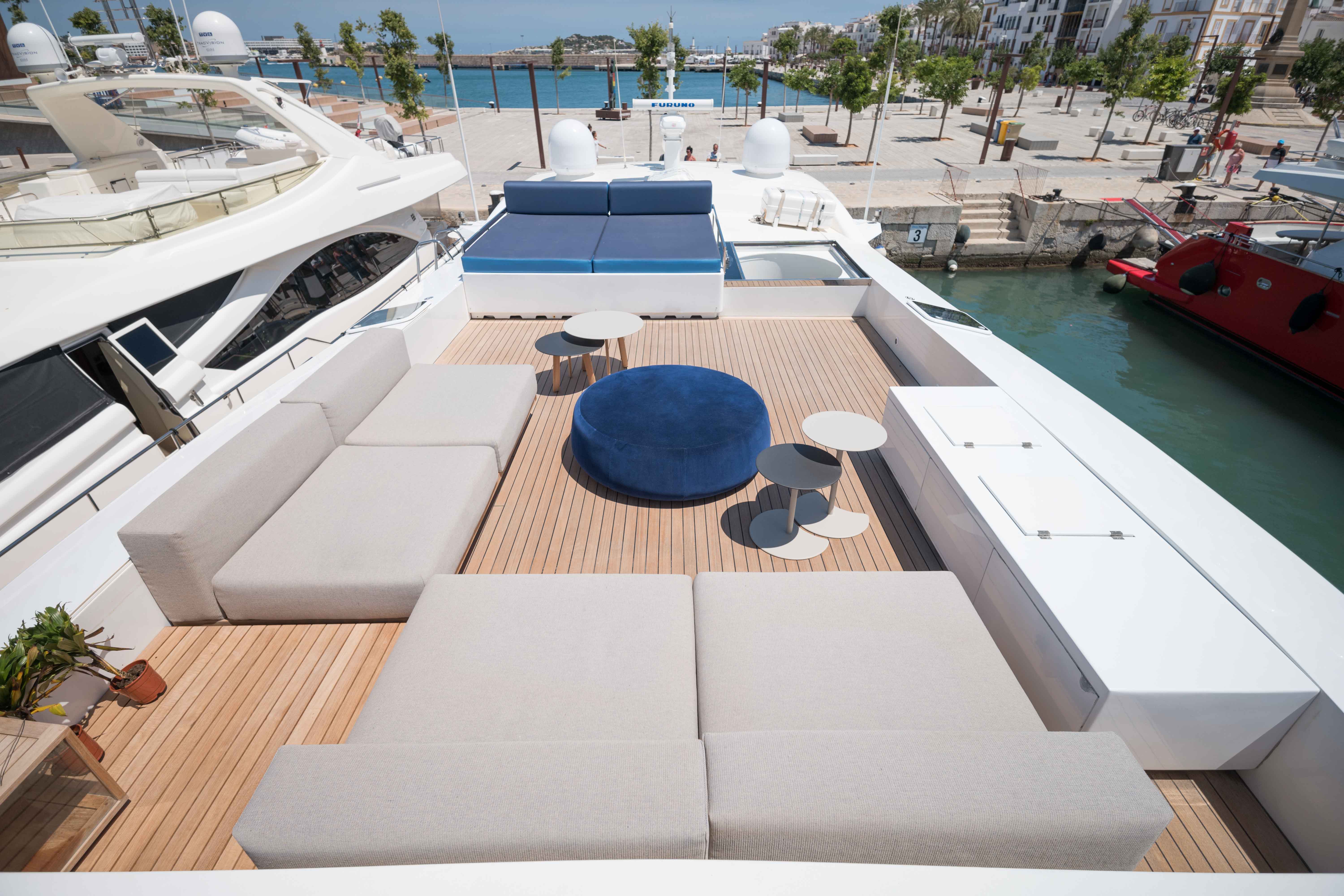 Ibiza yatch rental |  Tecnomar 36 Blue Jay