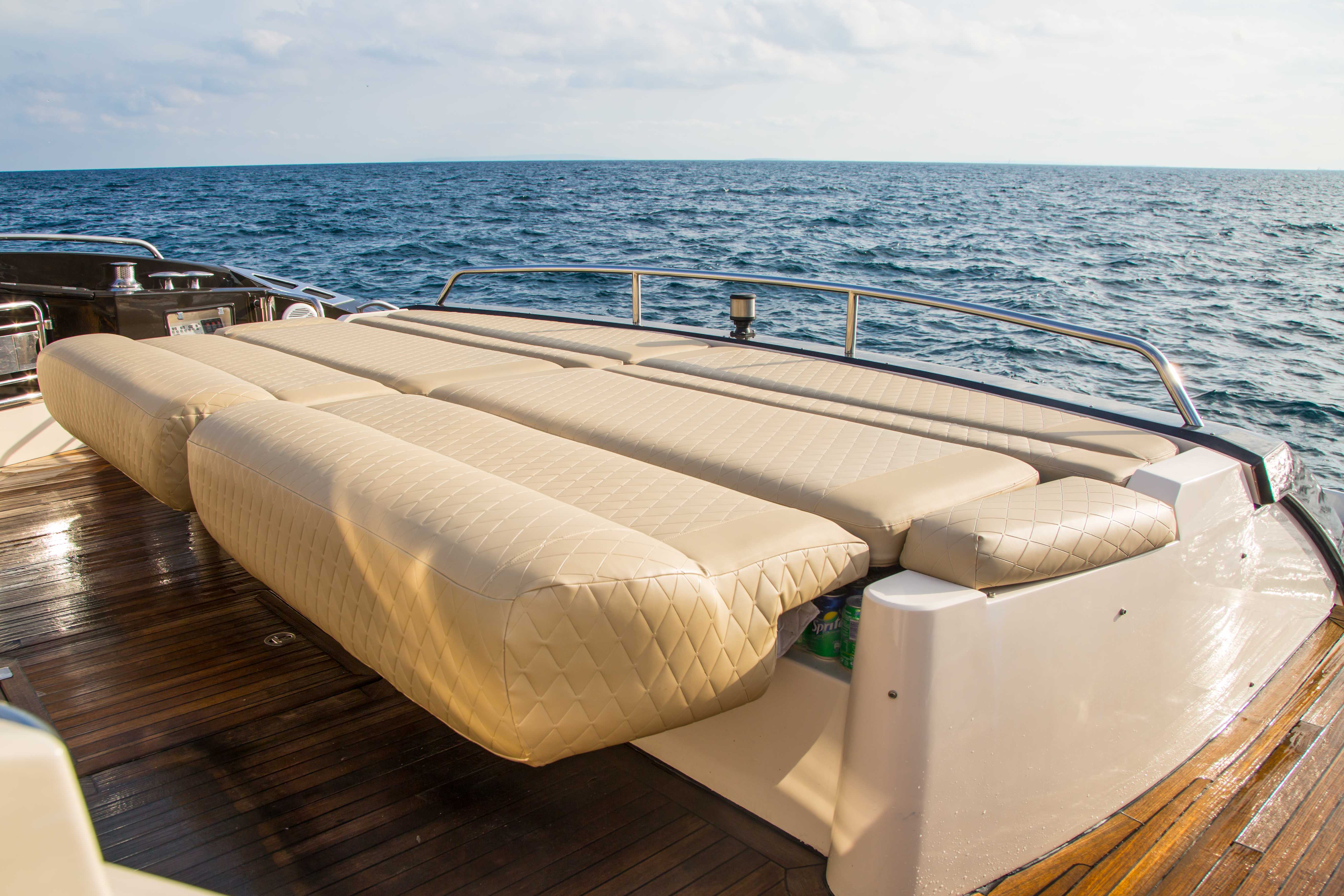 Boat Hire Ibiza Predator 82