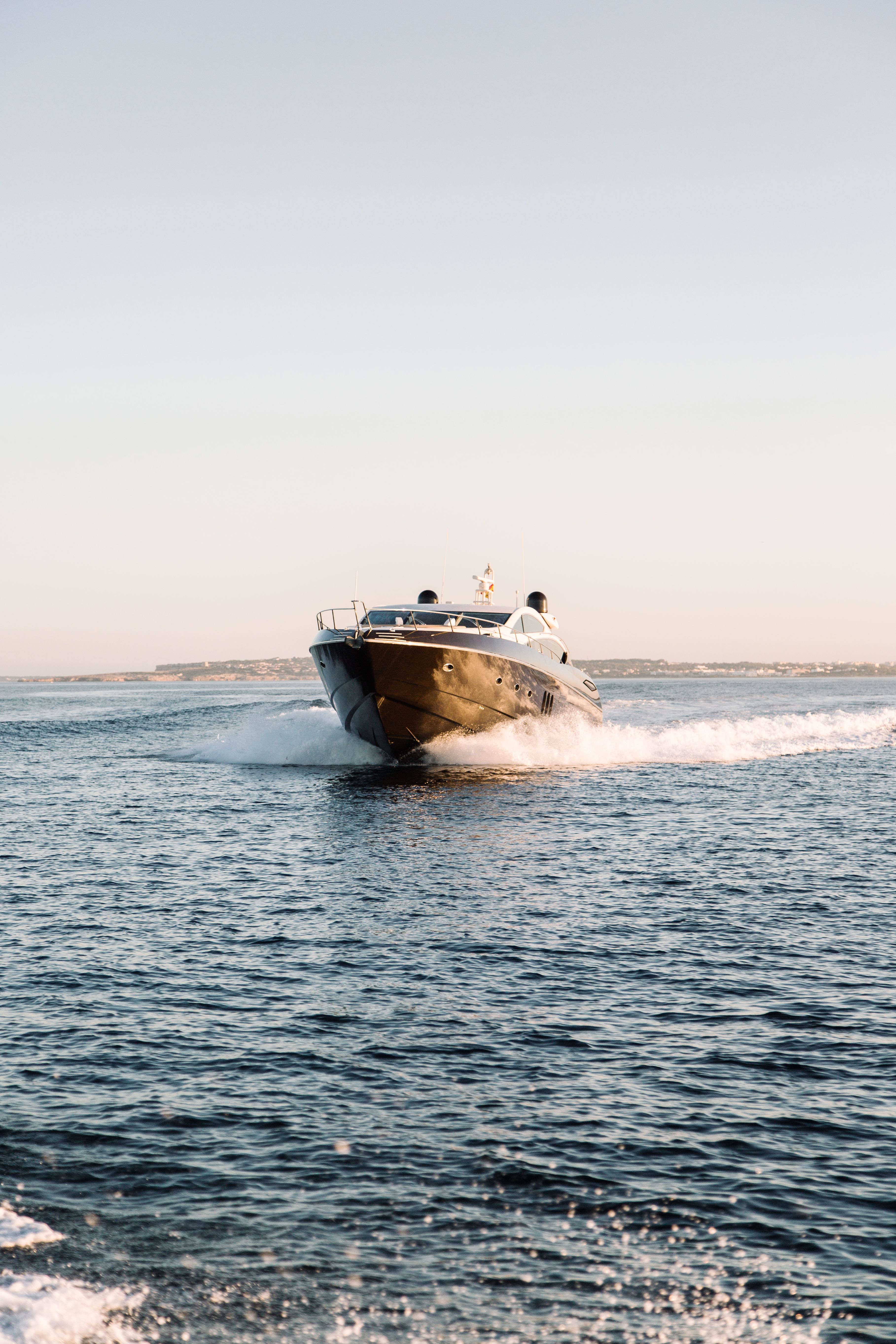 Predator 82 | Ibiza yatch charter