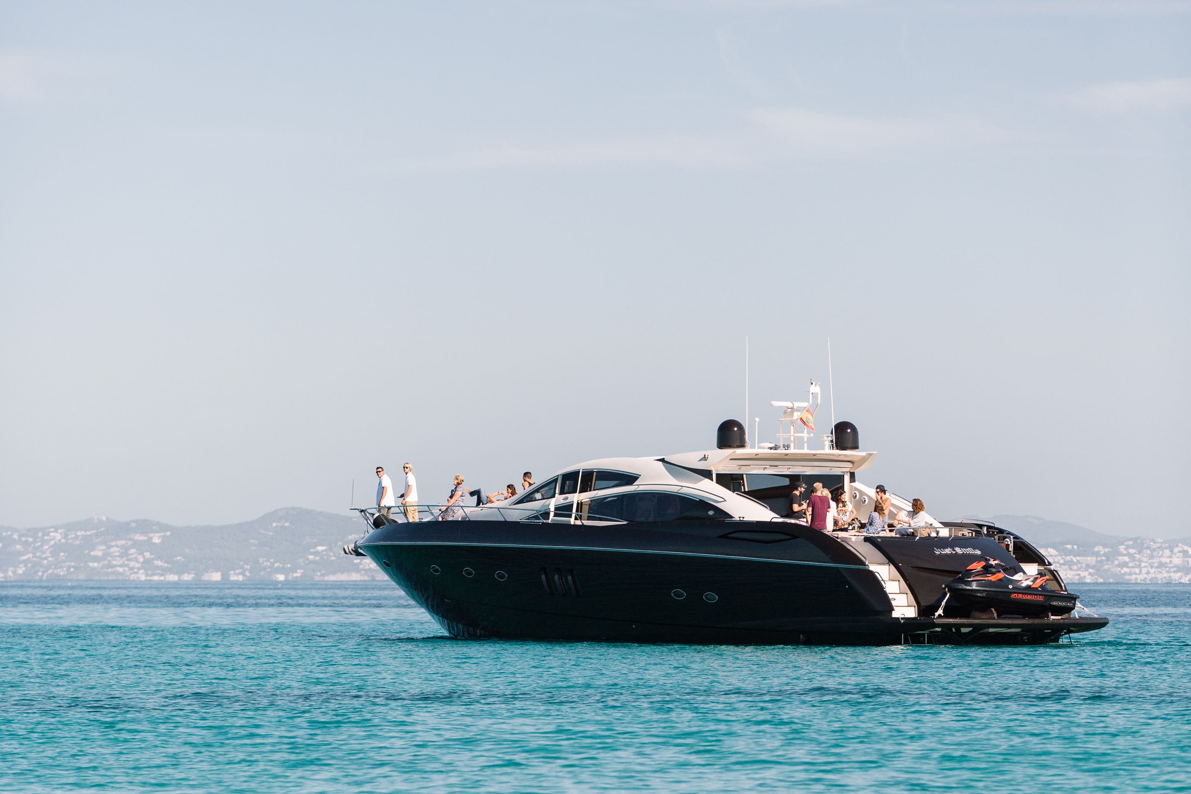 Predator 82 | Ibiza yatch charter