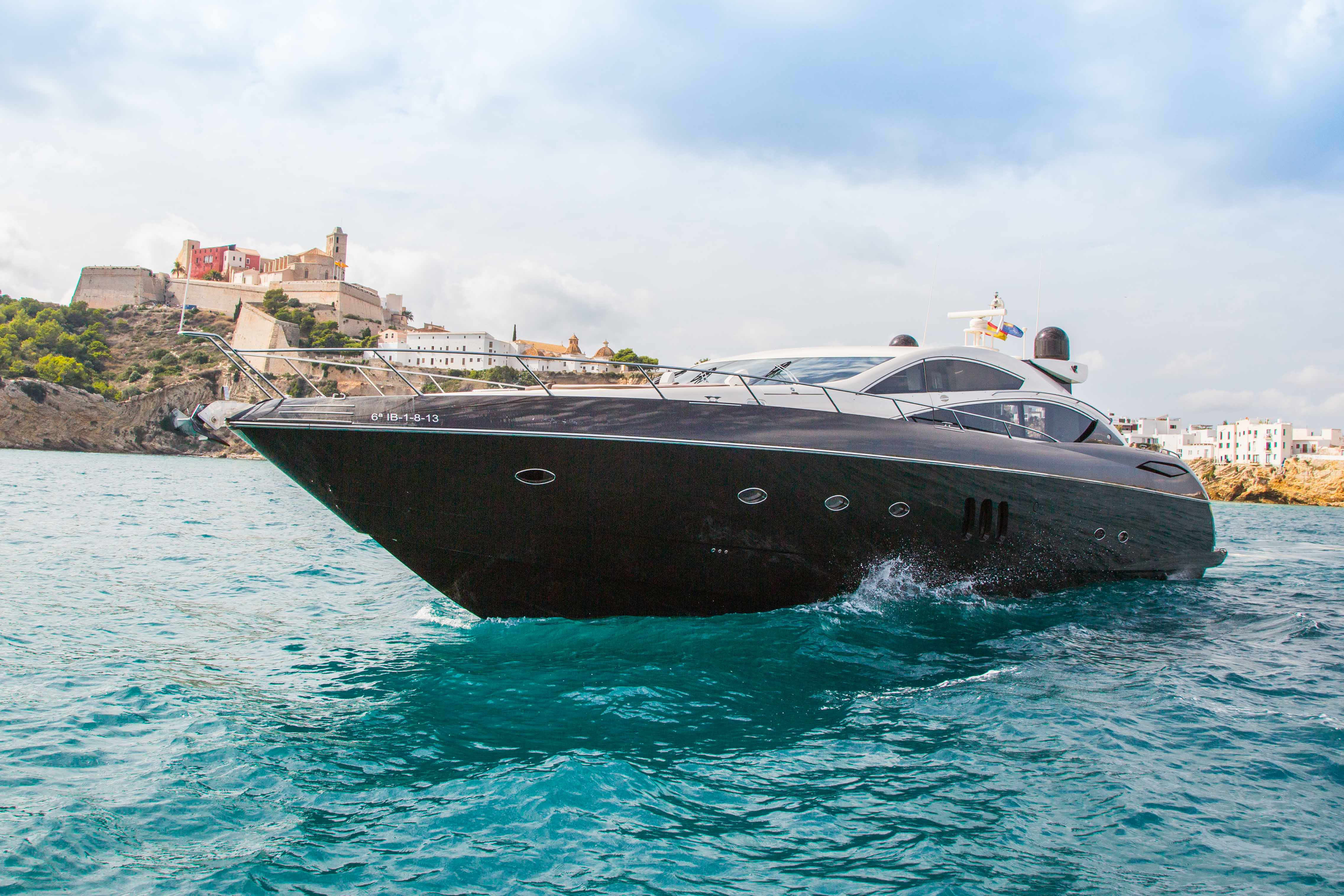 Boat Hire Ibiza Predator 82
