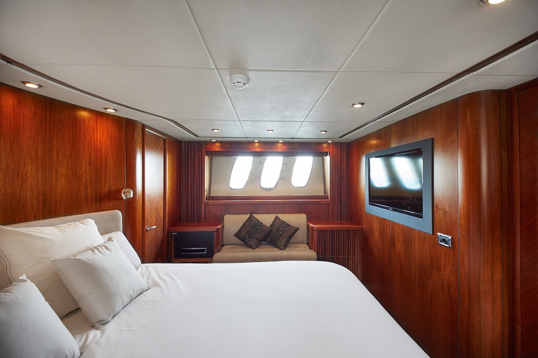 Predator 82 for rent