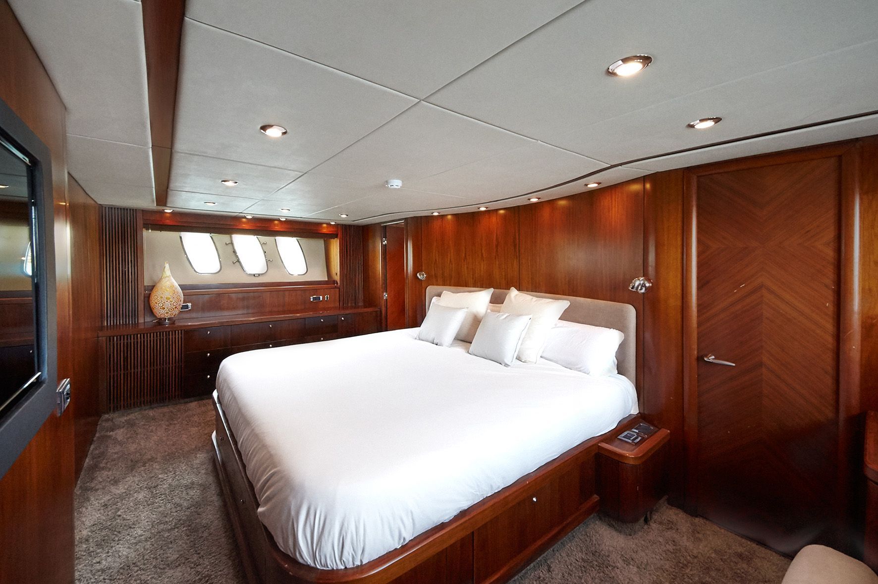 Predator 82 for rent