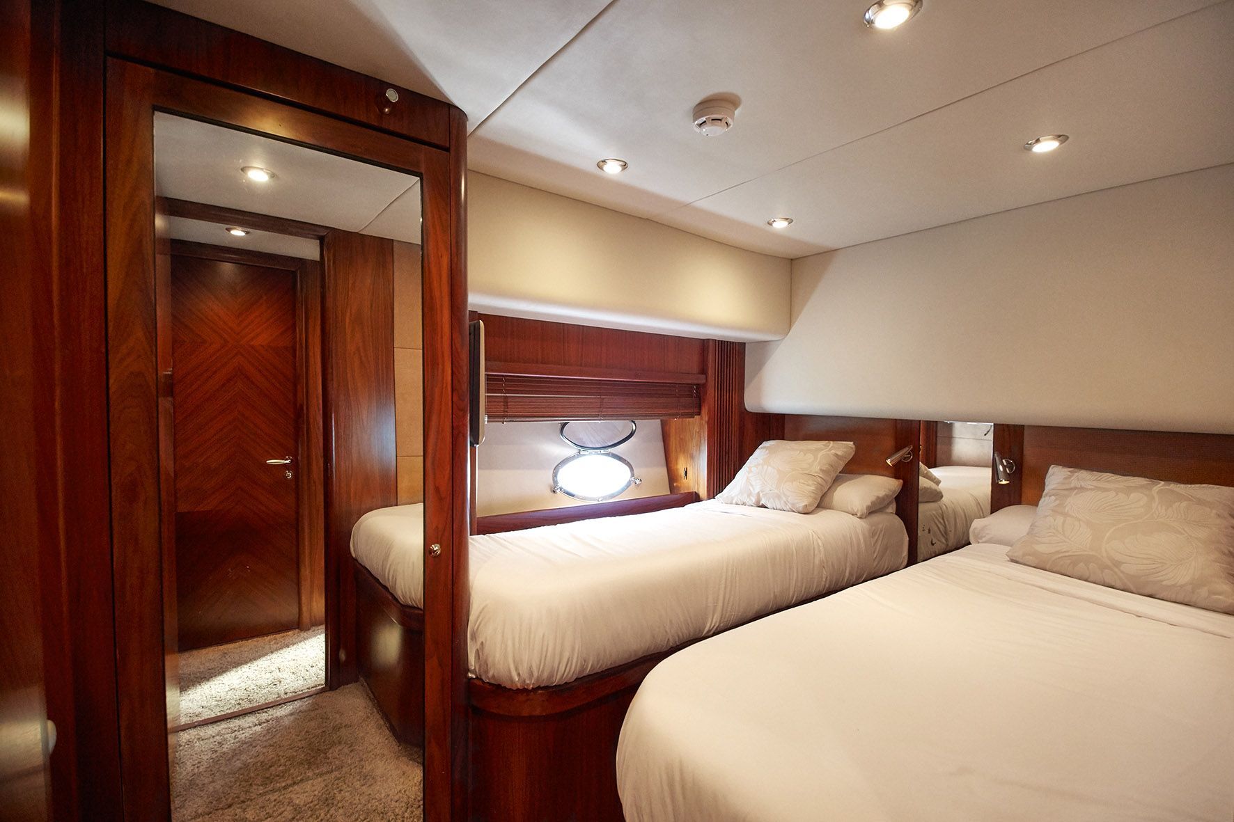 Predator 82 | Ibiza yatch charter