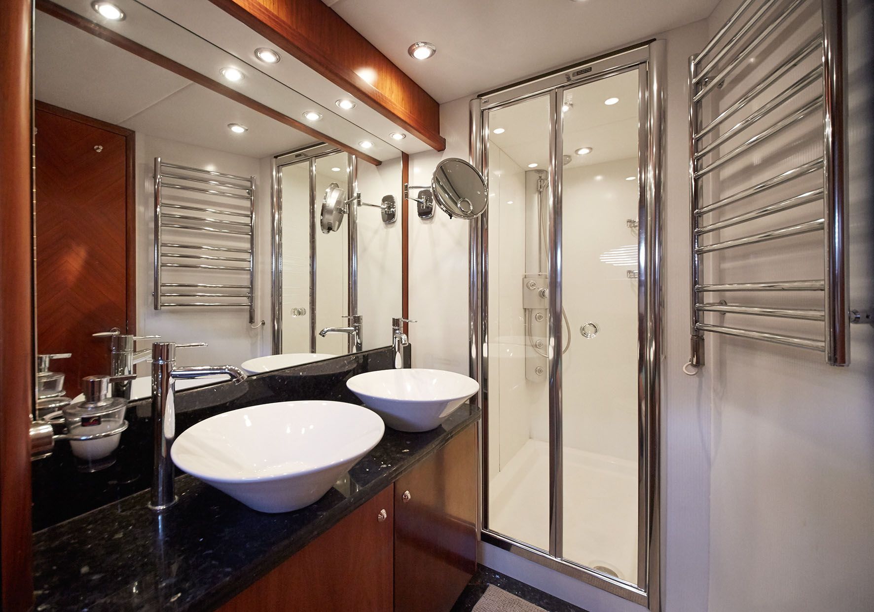 Predator 82 | Ibiza yatch charter