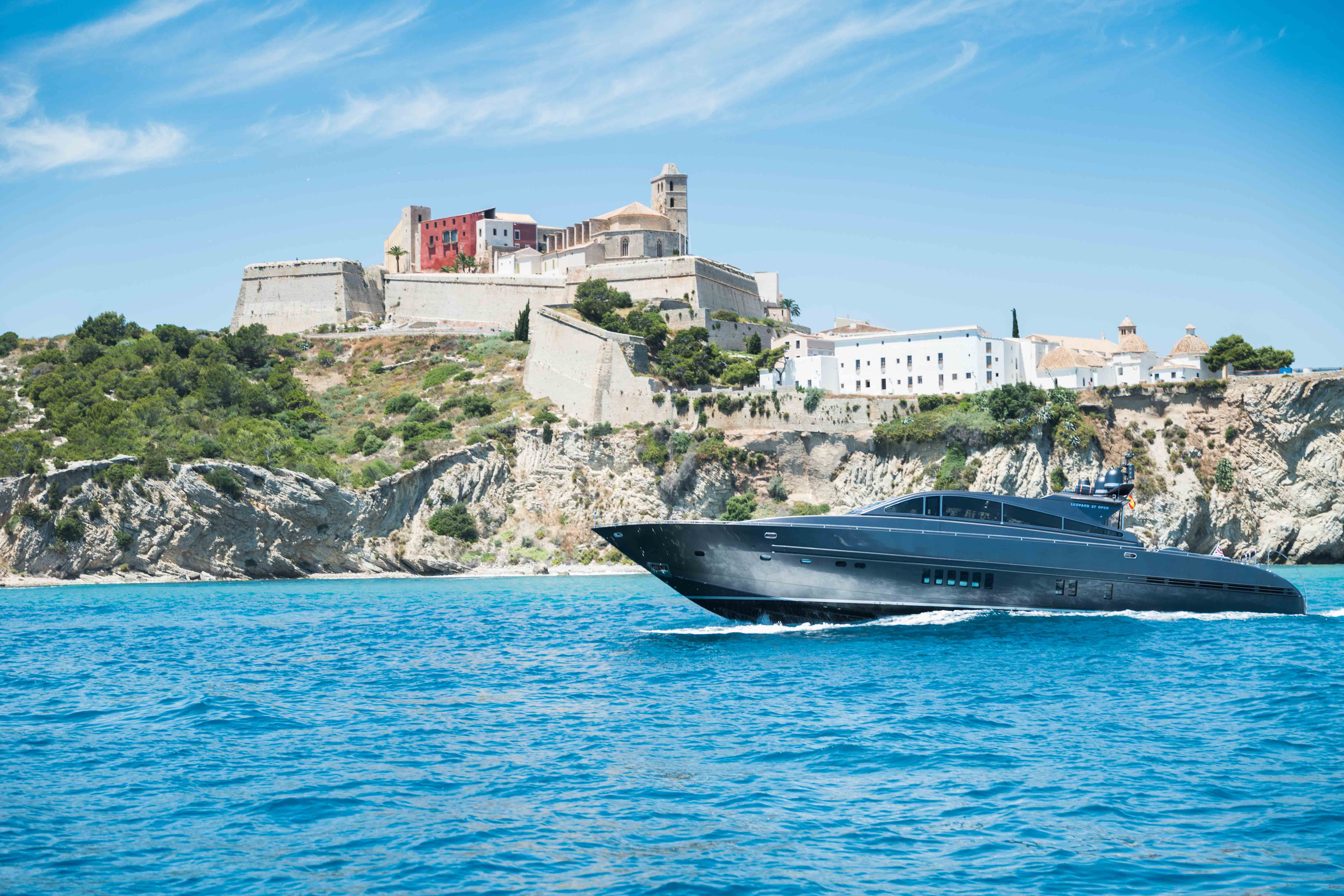 Boat Hire Ibiza | Leopard 90