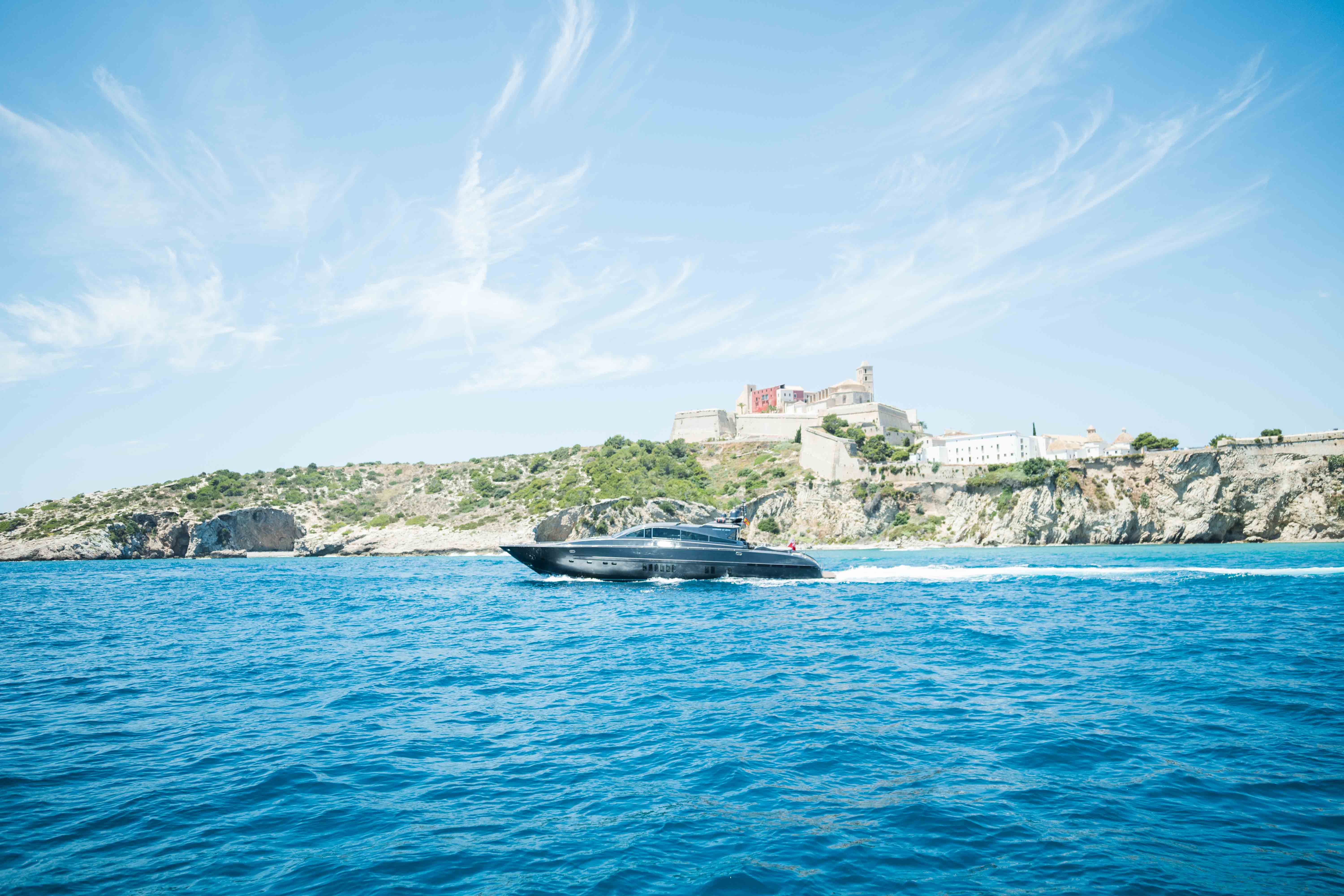 Boat Hire Ibiza | Leopard 90