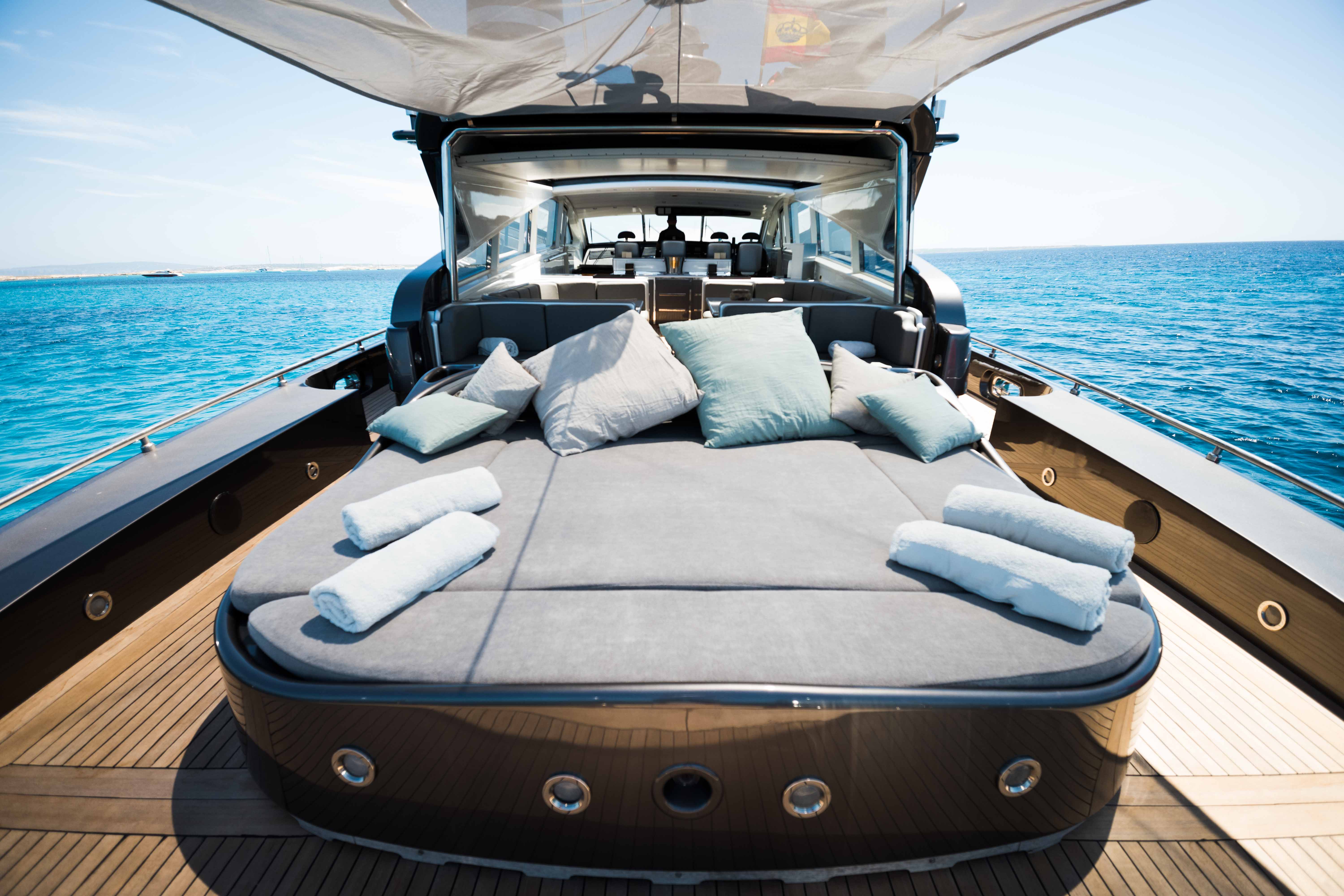 Boat Hire Ibiza | Leopard 90