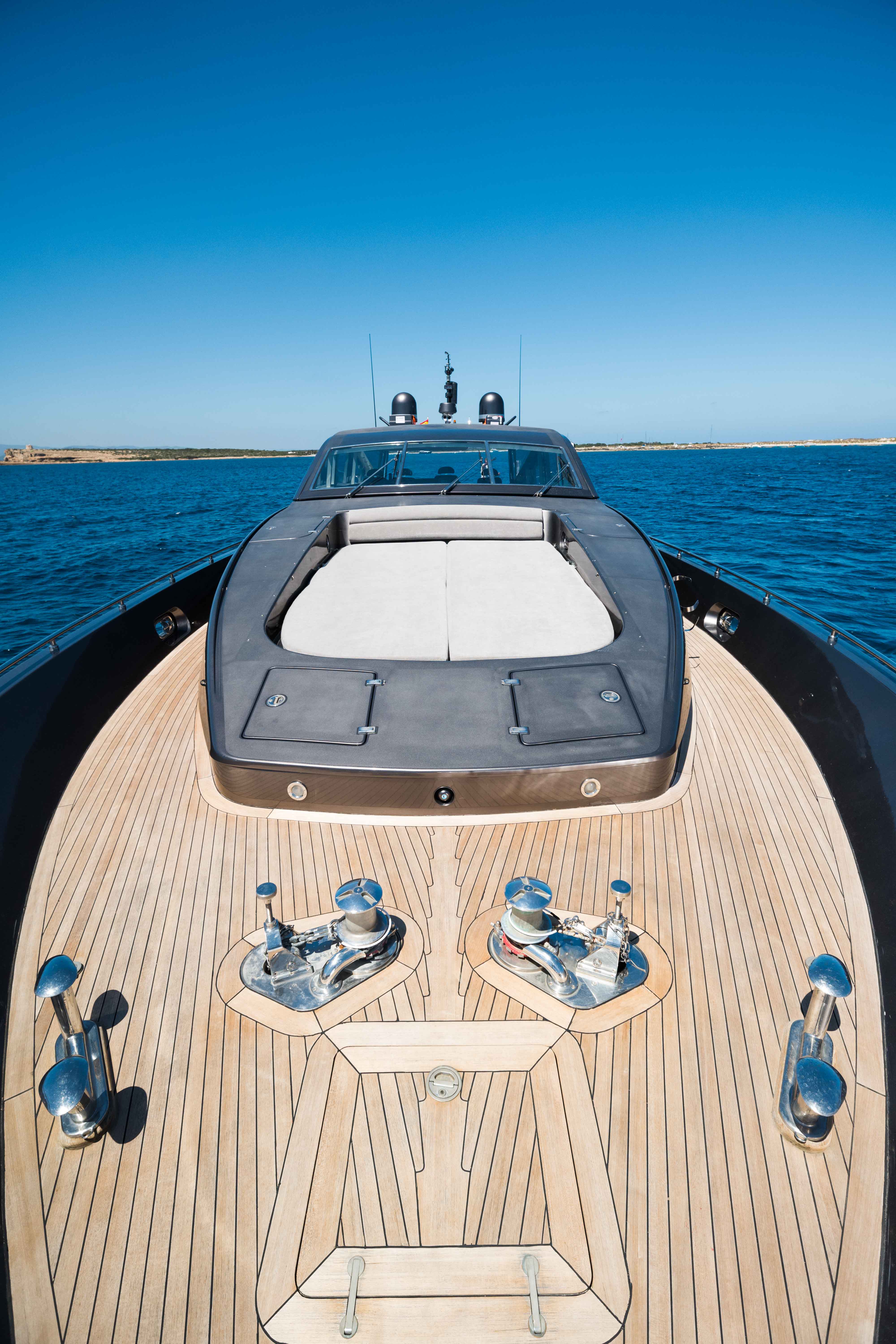 Boat Hire Ibiza | Leopard 90