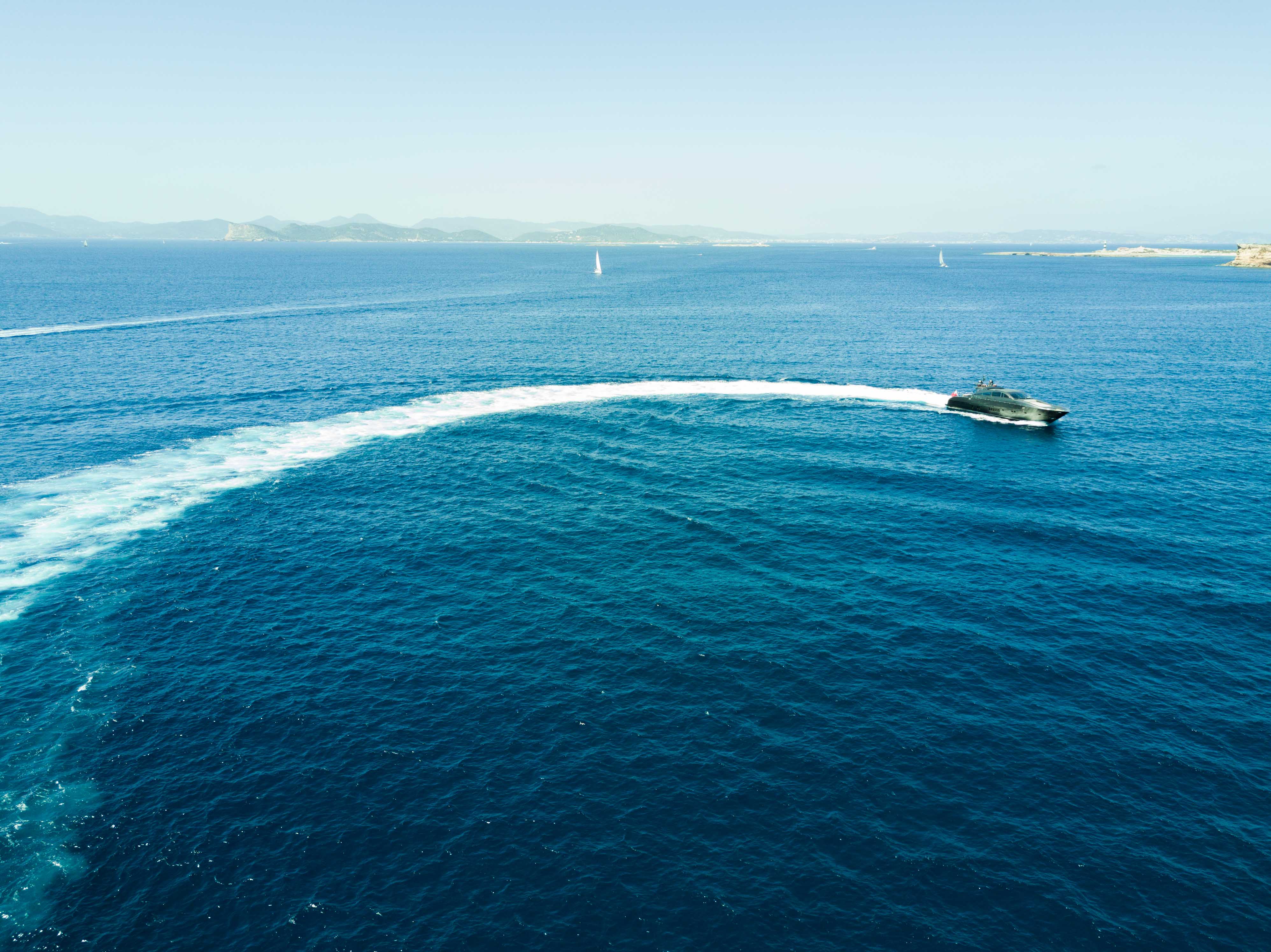Boat Hire Ibiza | Leopard 90