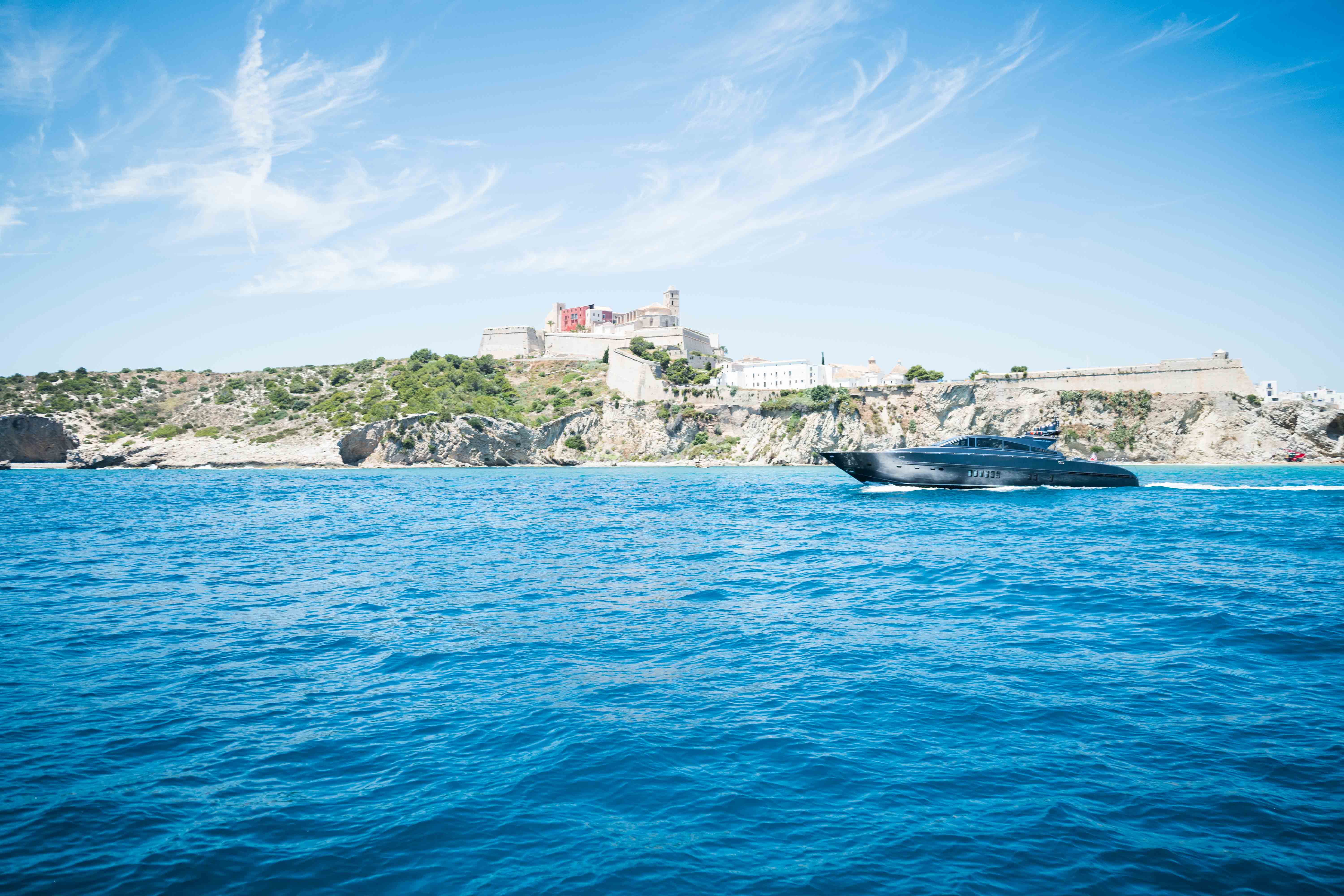 Boat Hire Ibiza | Leopard 90
