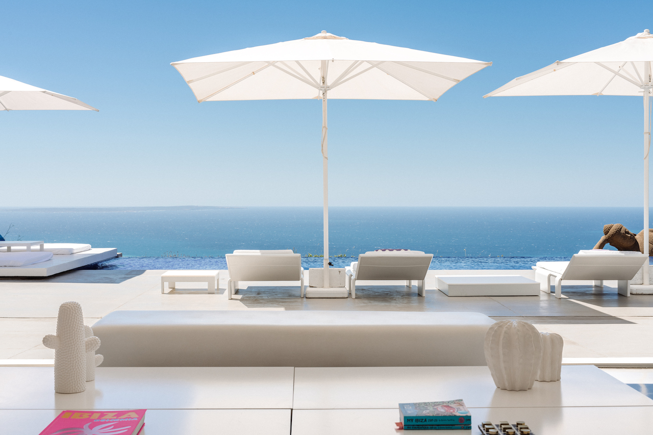Villa palms