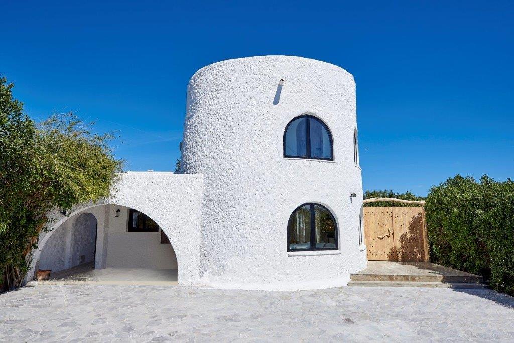 Villa Roca for rent | Roca LLisa