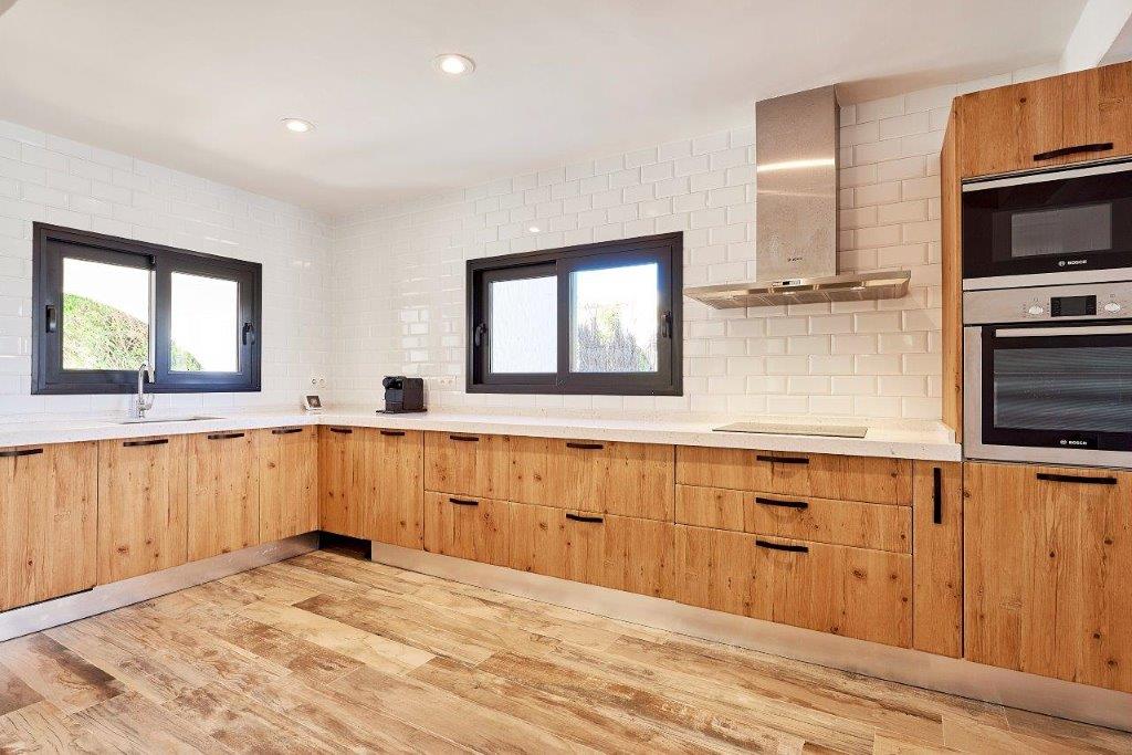 Villa Roca for rent | Roca LLisa