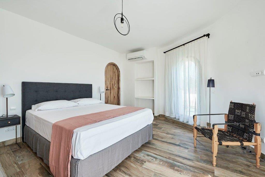 Villa Roca for rent | Roca LLisa