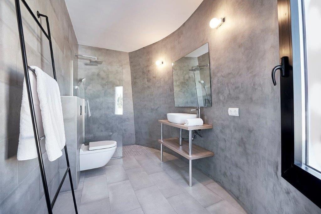 Villa Roca for rent | Roca LLisa