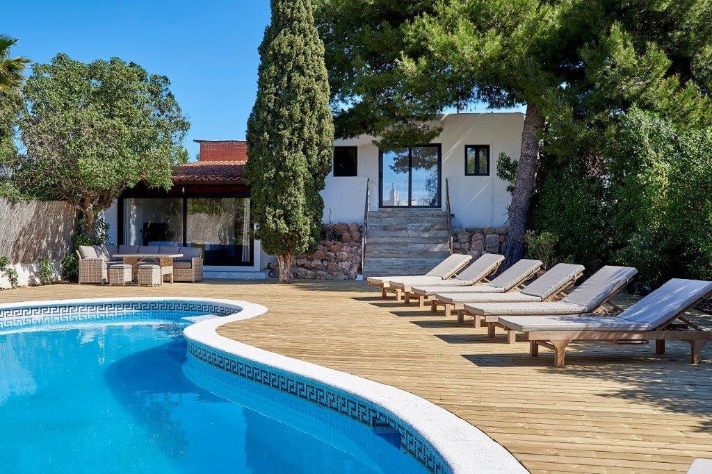 Villa Roca for rent | Roca LLisa