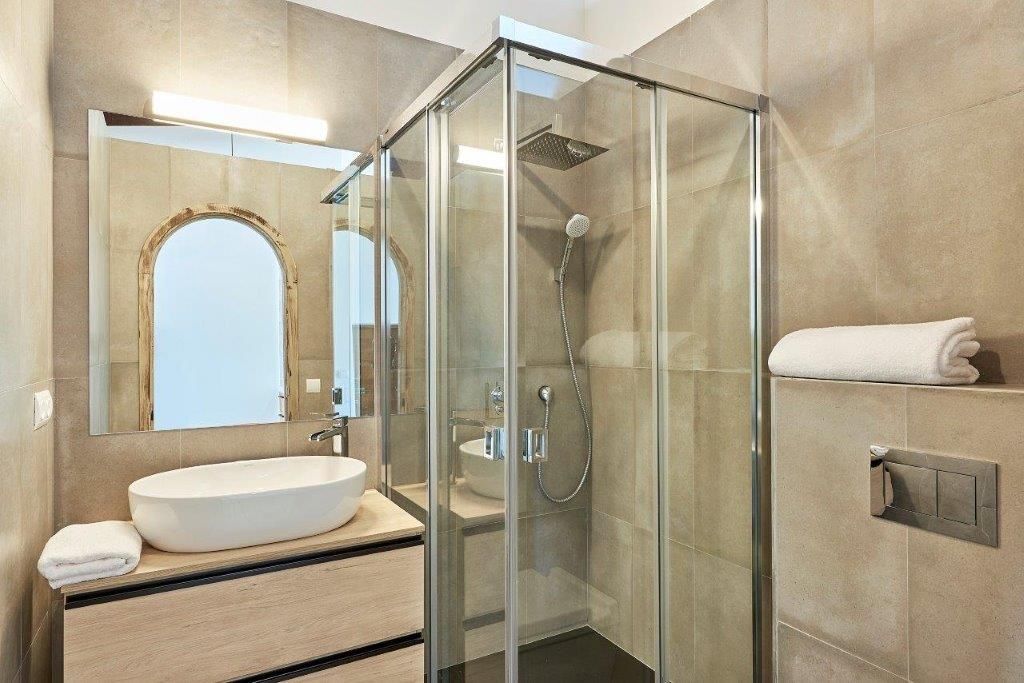 Villa Roca for rent | Roca LLisa