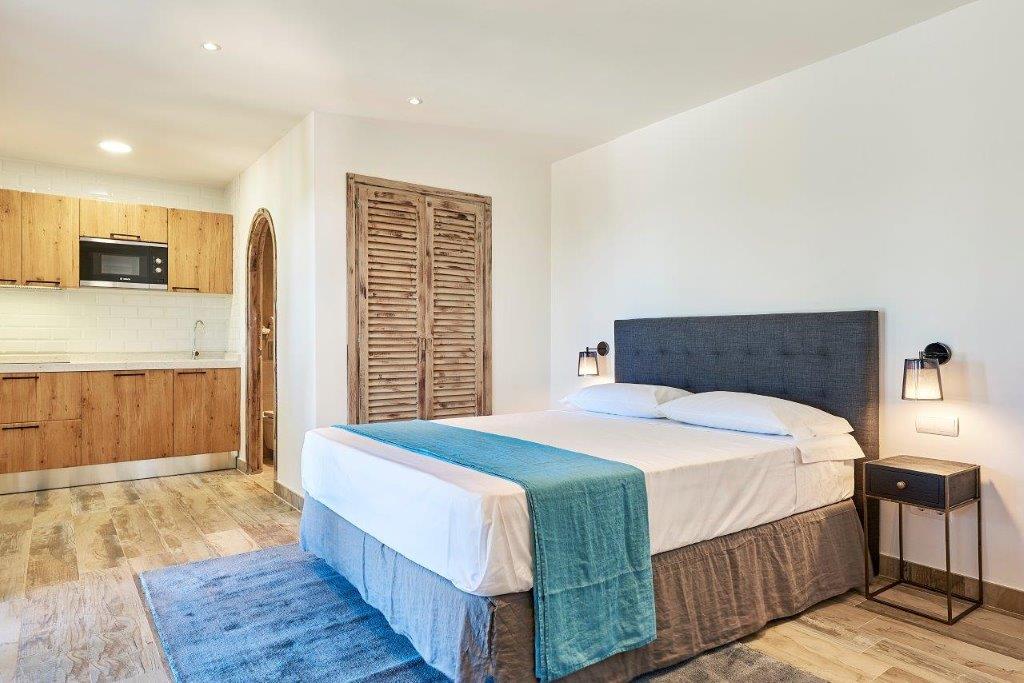 Villa Roca for rent | Roca LLisa