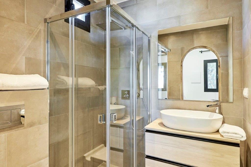 Villa Roca for rent | Roca LLisa